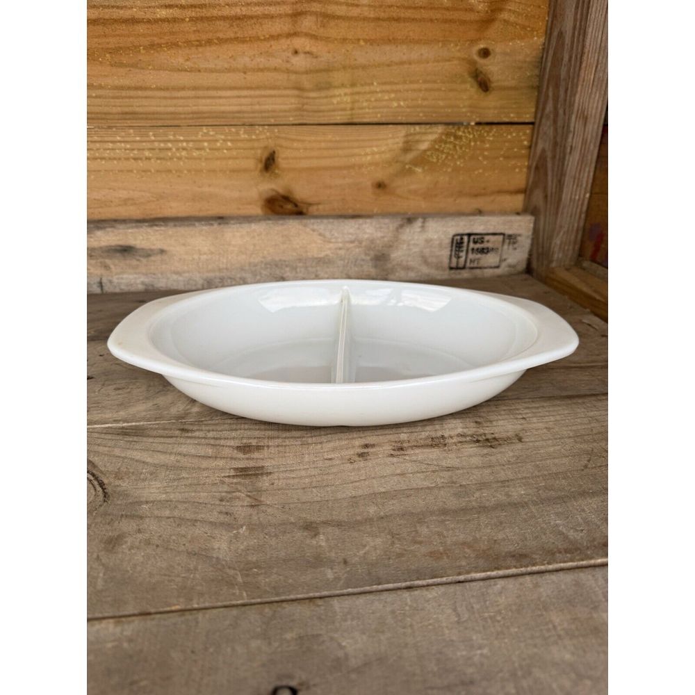 Vintage White Pyrex 1‎ 1/2 Qt Milk Glass Divided Casserole Dish 1.5 Quart 1083